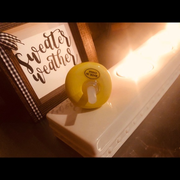 Nora Fleming Candy Corn Mini. Retired - Picture 6 of 8